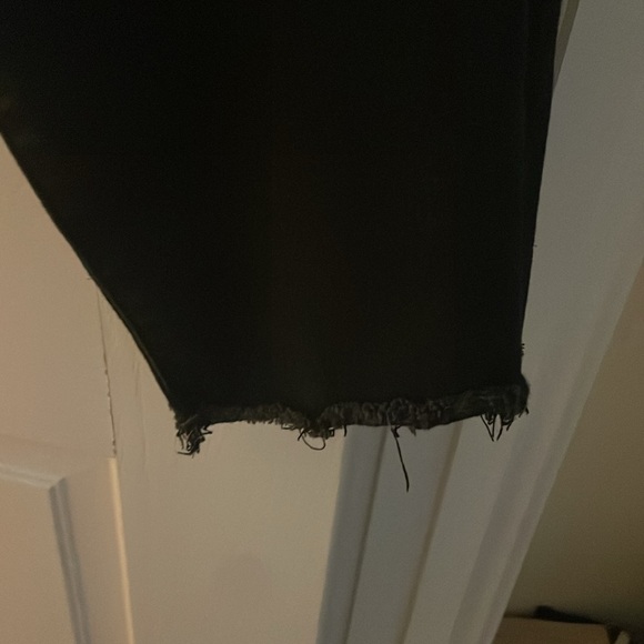 Abercrombie and Fitch
Curve Love High Rise Super Skinny Ankle Jeans
BLACK
35R - Picture 5 of 6